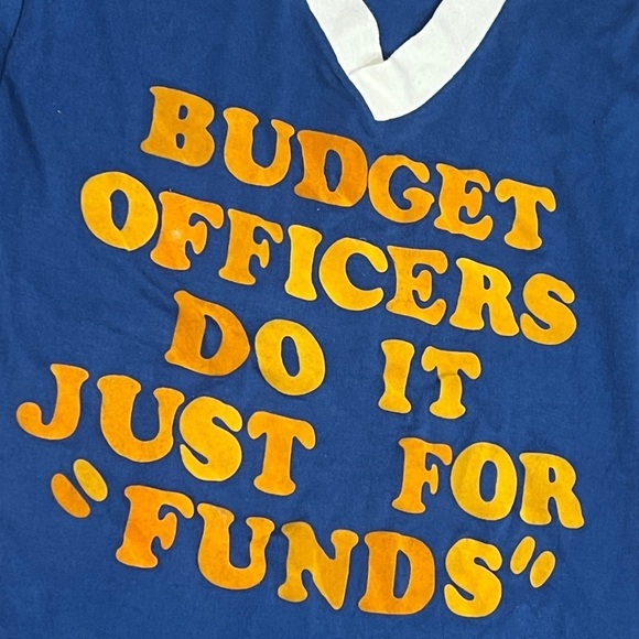 Vintage 80s Single Stitch Budget Officer Do it for Funds Humor 1980s Tshirt - Picture 3 of 6